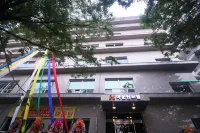 Hotel River
