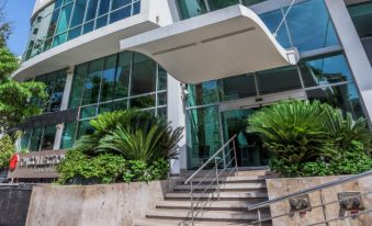 NH Collection Barranquilla Smartsuites Royal