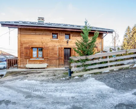 A la Claire Fontaine 1 Hotels in Combloux