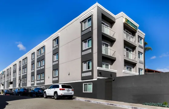 聖迭戈使命灣拉昆塔温德姆套房酒店