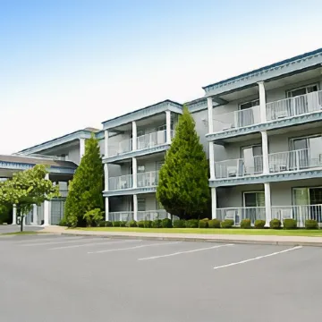 Best Western Plus Grand Manor Inn