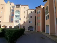 Vistaéro Hotels near La Salanque