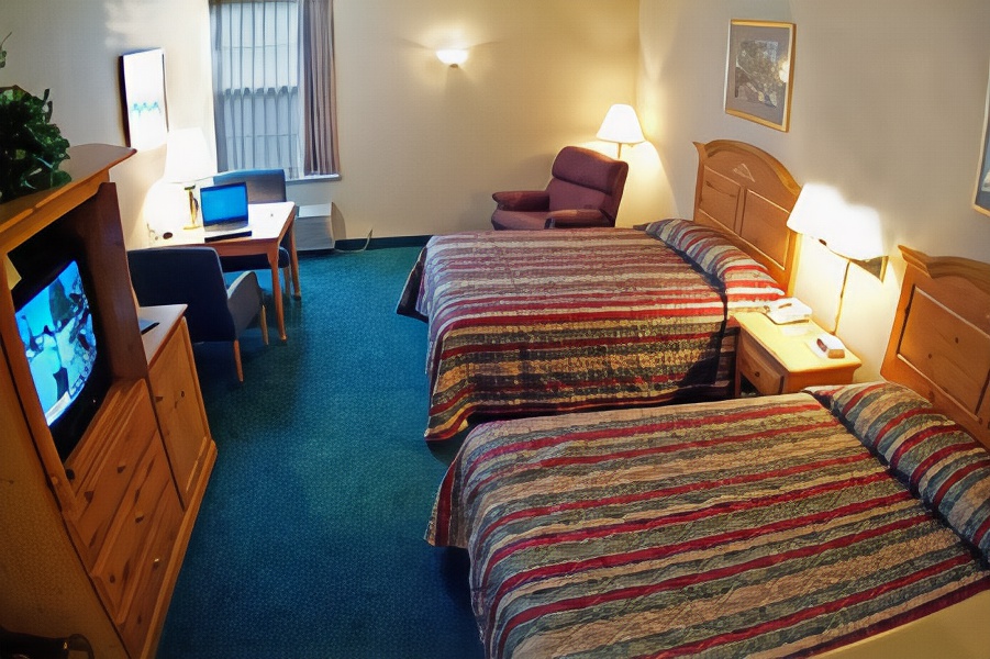 Best Western Plus Revere Inn & Suites