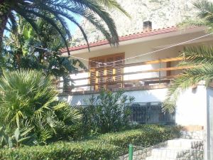 Villa Denise 100 Meters from the Sea