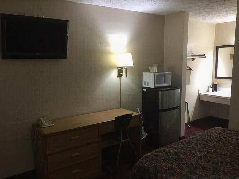 Economy Inn McCook