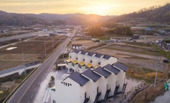 Gyeongju Modern Poolvilla & Spa