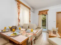 Mihaela 2 Hotels in Palit