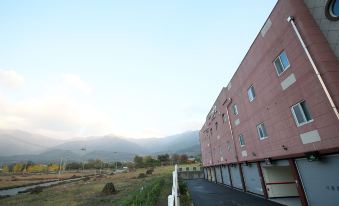 Gurye Mari Hotel - Housity