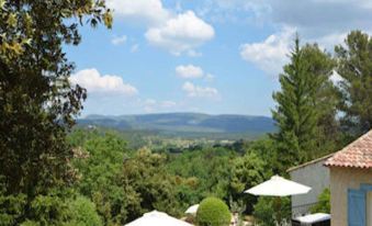 Attractive Holiday Home with Private Pool, Stunning Views, Surrounded by Nature!