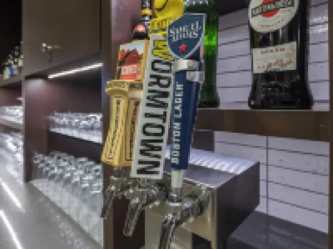 ไฮแอท เพลส มาร์ลโบโรห์/เอเป็กซ์ เซ็นเตอร์ โรงแรมในมาร์ลเบรอ