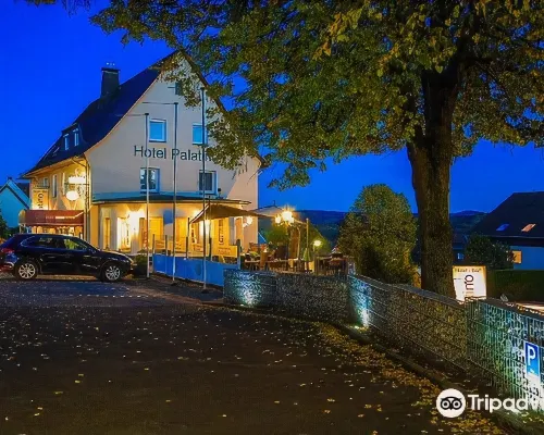 ホテル パラティーノ ズンダーンのホテル