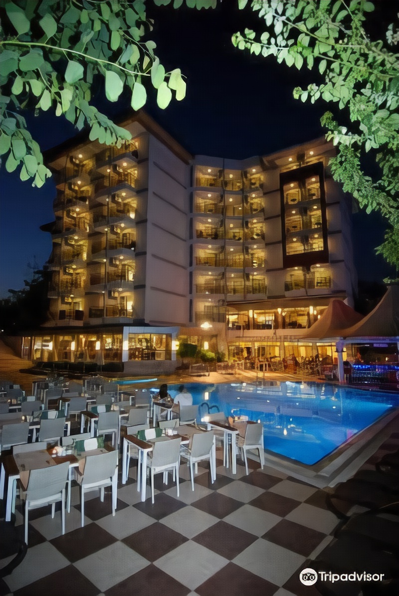 Grand Okan Hotel