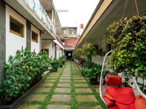 OYO 211 Seruni Guest House