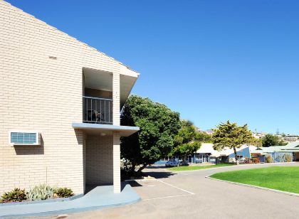 Abrolhos Reef Lodge