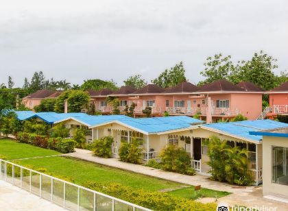 Travellers Beach Resort