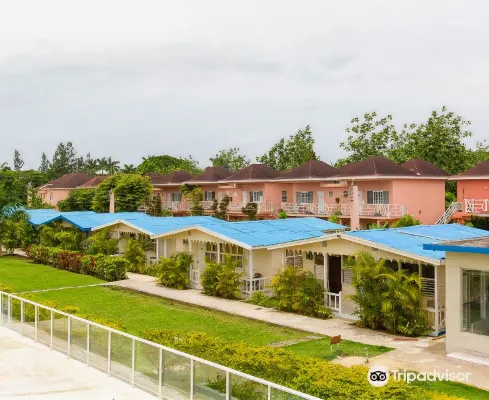 Travellers Beach Resort