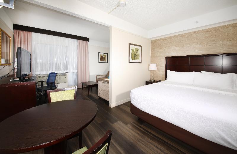 Holiday Inn Windsor - Ambassador Bridge, an Ihg Hotel