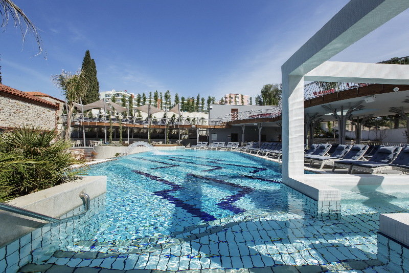 DoubleTree by Hilton Kusadasi