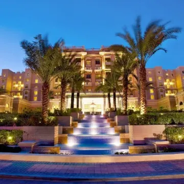 VOGO Abu Dhabi Golf Resort & Spa formerly Westin Abu Dhabi Golf Resort & Spa Отели рядом с достопримечательностью «Пристань для яхт Яс»