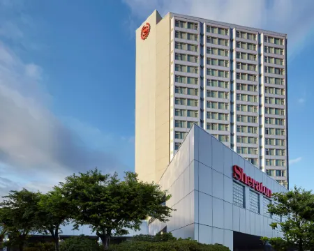 Sheraton Vancouver Guildford Hotel Hotels in Guildford