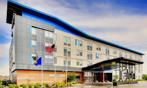 Aloft Green Bay