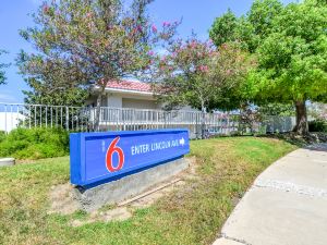 Motel 6 Corona, CA - Norco