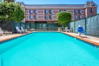 Holiday Inn Express & Suites CHATSWORTH by IHG - Private Pool