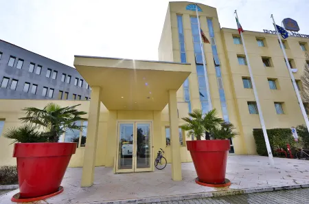 B&B Hotel Quarto d'Altino Отели в г. Куарто-д'Альтино