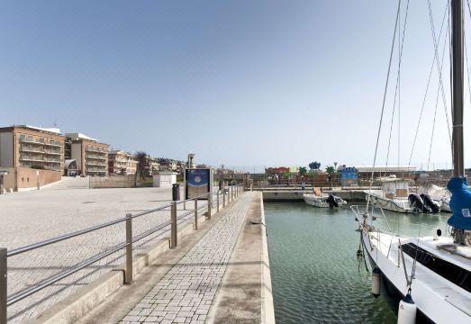 오스티아 리도의 아름다운 해변 전경