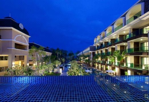 그레이스랜드 수영장