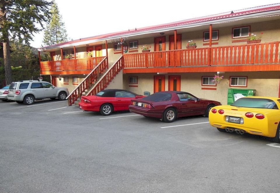5. Motel Bo..
