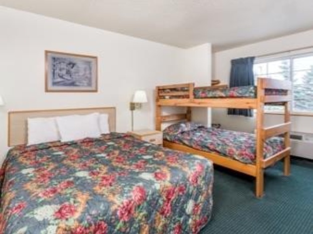 Days Inn by Wyndham Eagle River