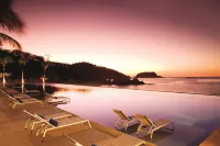 Dreams Huatulco Resort & Spa - Infinity Pools