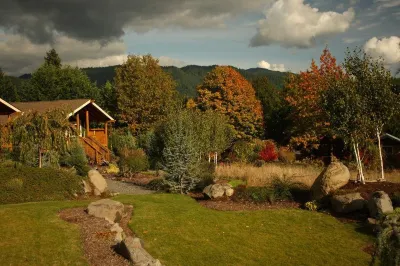 Carson Ridge Luxury Cabins Hotels in Cascade Locks