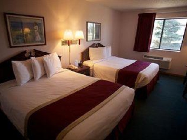 Victorian Inn & Suites