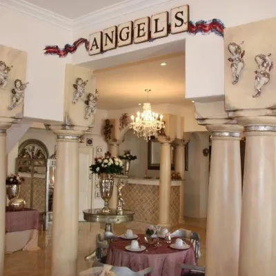 Anzel's Guest House Hotels near Erasmuskloof