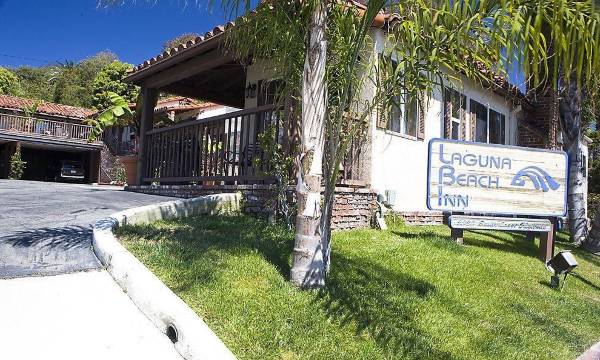 Woods Cove Inn