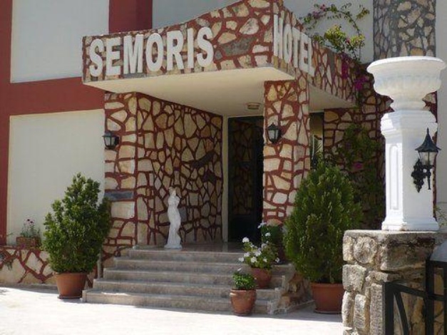 Semoris Hotel