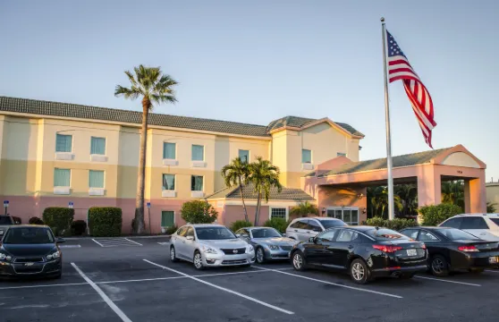 聖彼得堡克利爾沃特舒眠酒店