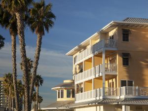 Jamaica Bay Inn Marina Del Rey, Tapestry Collection by Hilton