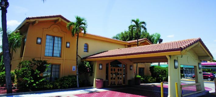 Baymont by Wyndham Fort Myers Central Hotels in Lee County