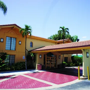 Baymont by Wyndham Fort Myers Central Hotels near Harborside Event Center