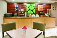 La Quinta Inn by Wyndham Sheboygan, WI - Frühstück