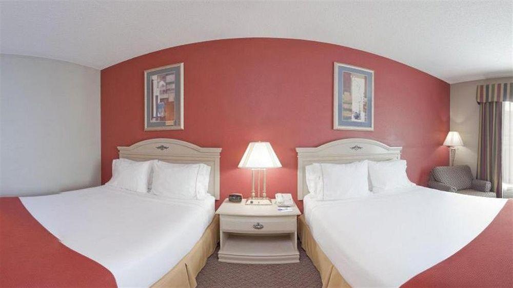 Holiday Inn Express Hotel & Suites London, an Ihg Hotel