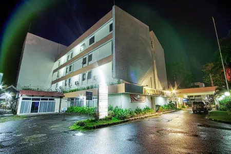 Sahid Kawanua Hotel Отели в г. Wenang