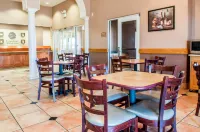 Comfort Inn & Suites - breakfast