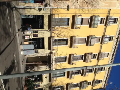 PLAZA GOYA ROOMS Hotel a 