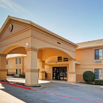 Quality Inn & Suites DFW Airport South