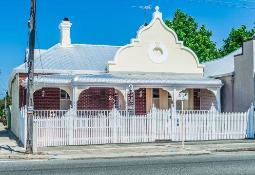 South Beach Bed & Breakfast - Housity