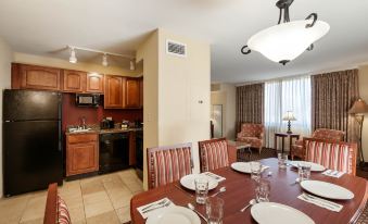 Clarion Collection Hotel Arlington Court Suites